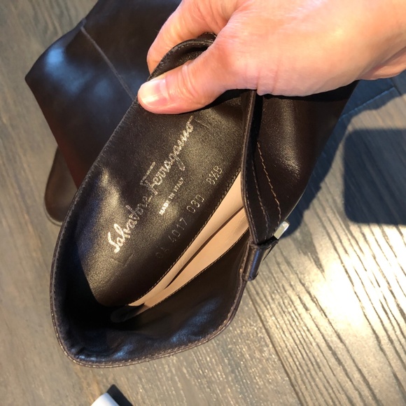 Salvatore Ferragamo brown leather boots - Picture 8 of 11